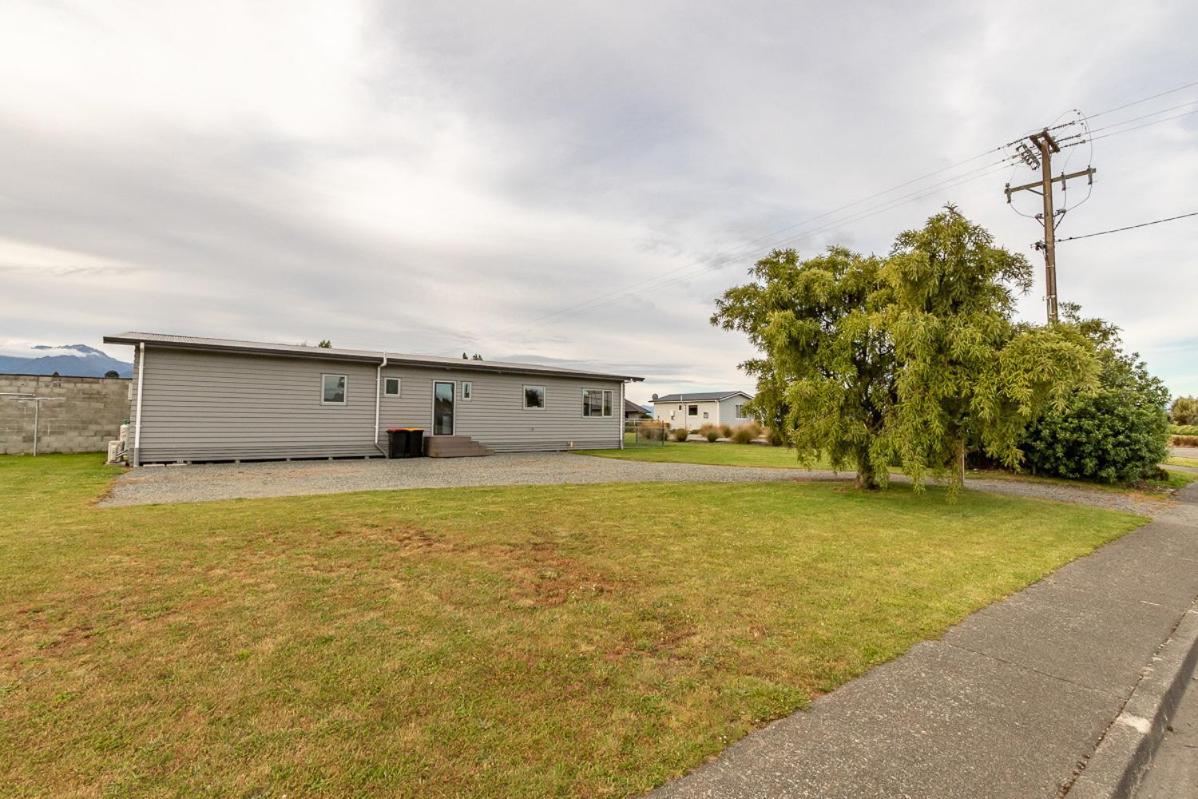 Poppa Pete's - Te Anau Holiday Home Exterior foto