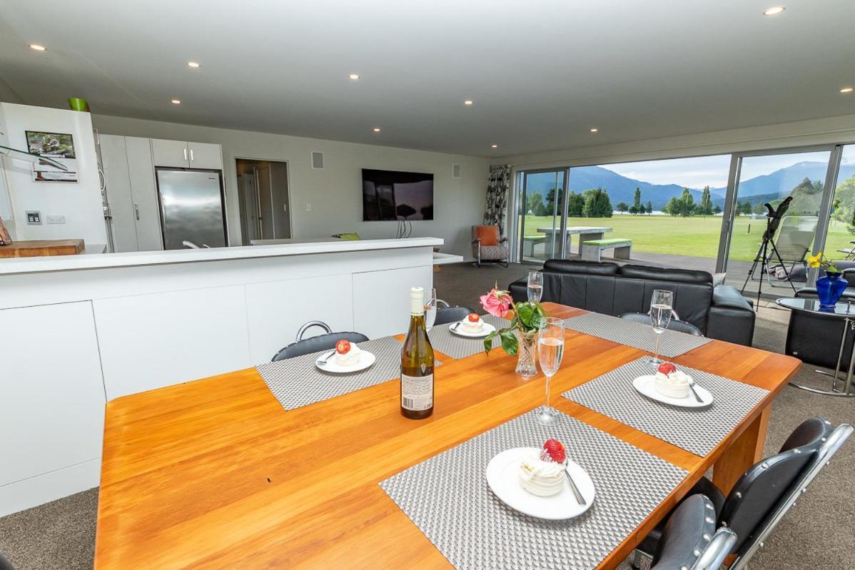 Poppa Pete's - Te Anau Holiday Home Exterior foto