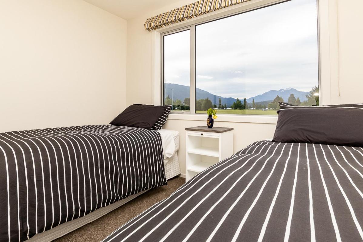 Poppa Pete's - Te Anau Holiday Home Exterior foto