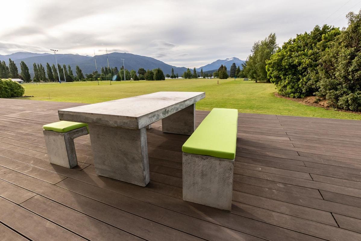 Poppa Pete's - Te Anau Holiday Home Exterior foto